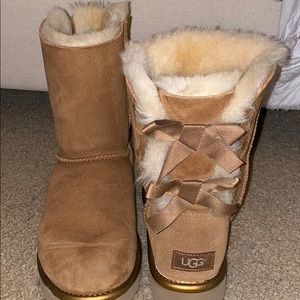Bailey Bow II Boot womens